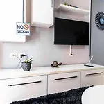8home Lejlighed Tirana